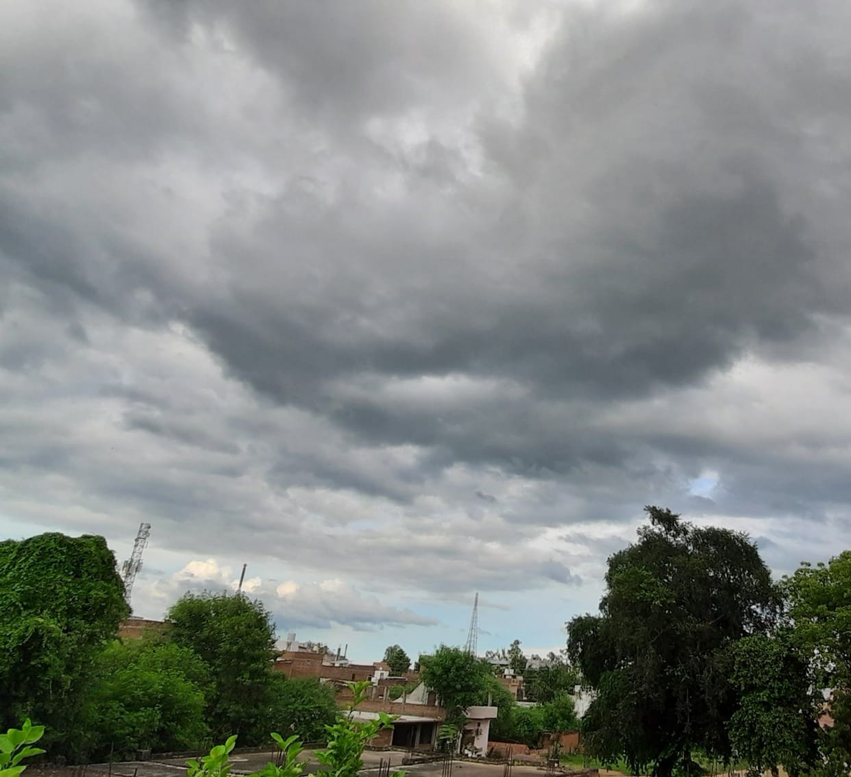 Change in weather caused mercury to drop by three degrees
