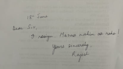 Viral Resignation Letter:कर्मचारी ने ''मजा नहीं आ रहा...'' लिखकर छोड़ ...