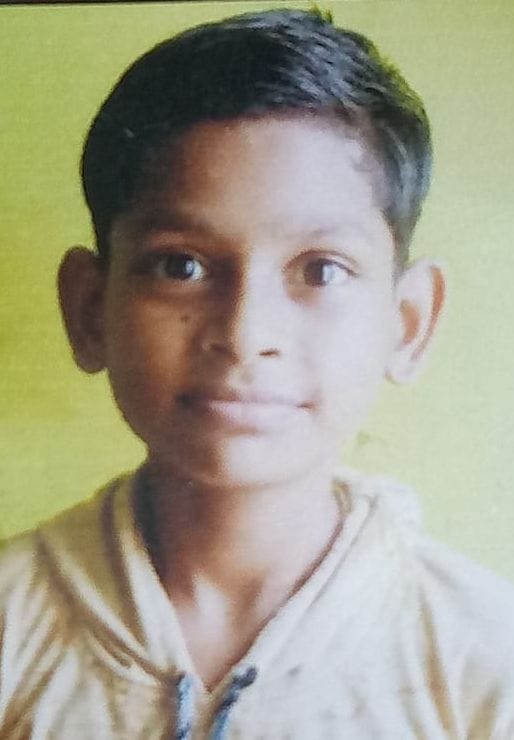 hardoi news,Bike rider son dies in accident, father injured