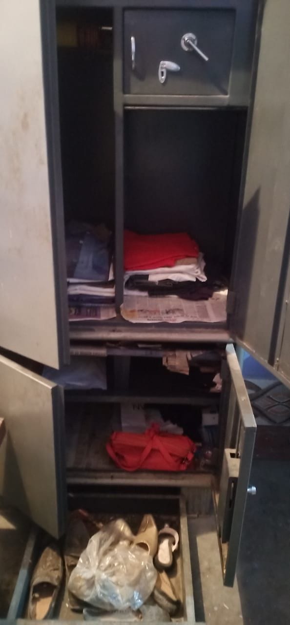 Family members kept sleeping, jewelery worth 30 lakhs including cash stolen