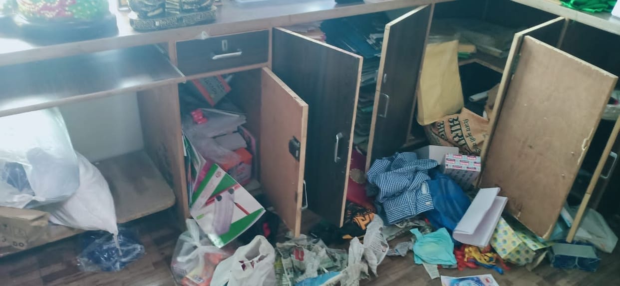 Two watchmen of Lotus School were taken hostage, beaten up, ruined the school property