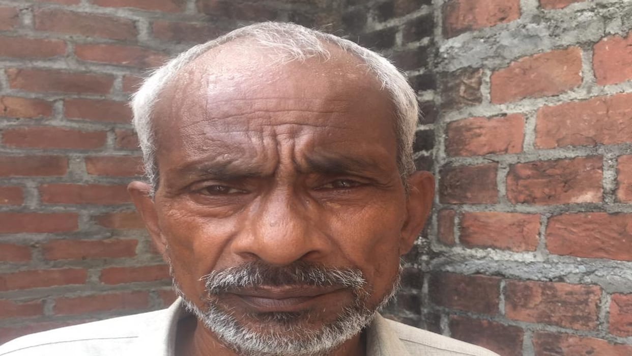 deadbody of a watchman found hanging from tree in Kasturba Gandhi vidyalaya