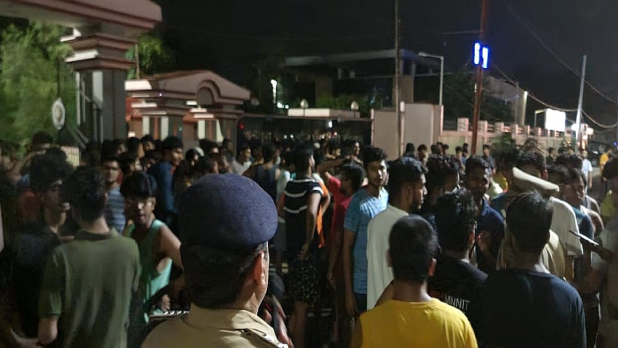 Prayagraj: Injured mnnit student admitted to BHU due to lift collapse