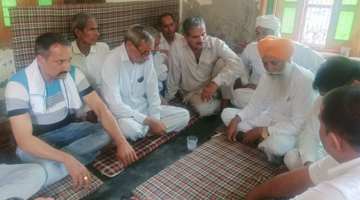 Chadhuni reached to console Sachin's family
