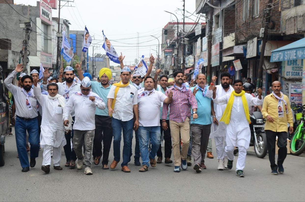 AAP workers raised demand to withdraw Agneepath scheme