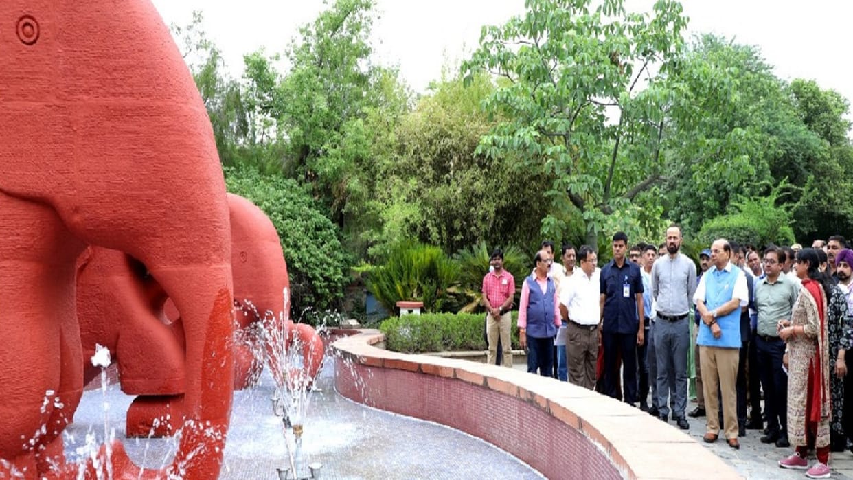 Lieutenant Governor Vinay Kumar Saxena took stock of the Garden of Five Senses redevelopment plan