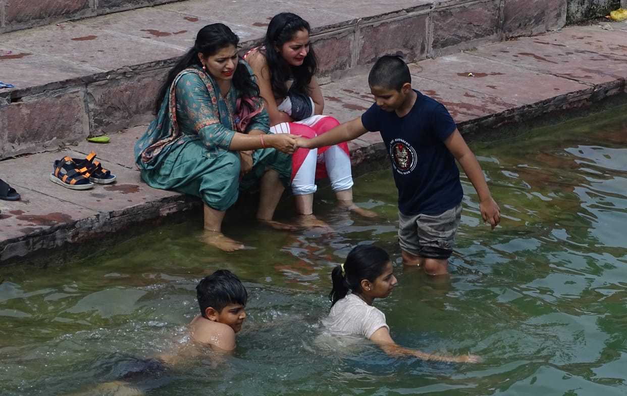 Heat in the day due to sunlight, relief in the evening, Kurukshetra