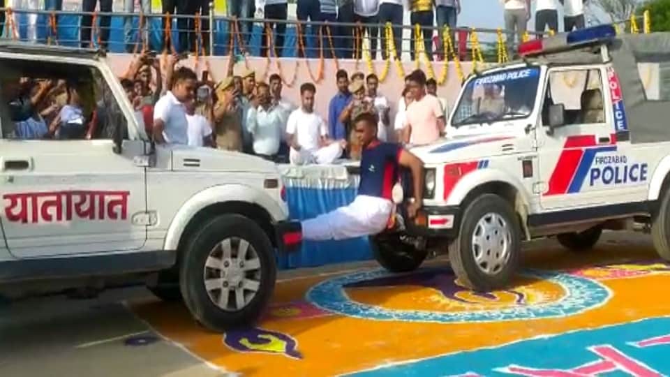 Police officer deadly stunt on the occasion of International Yoga Day 2022
