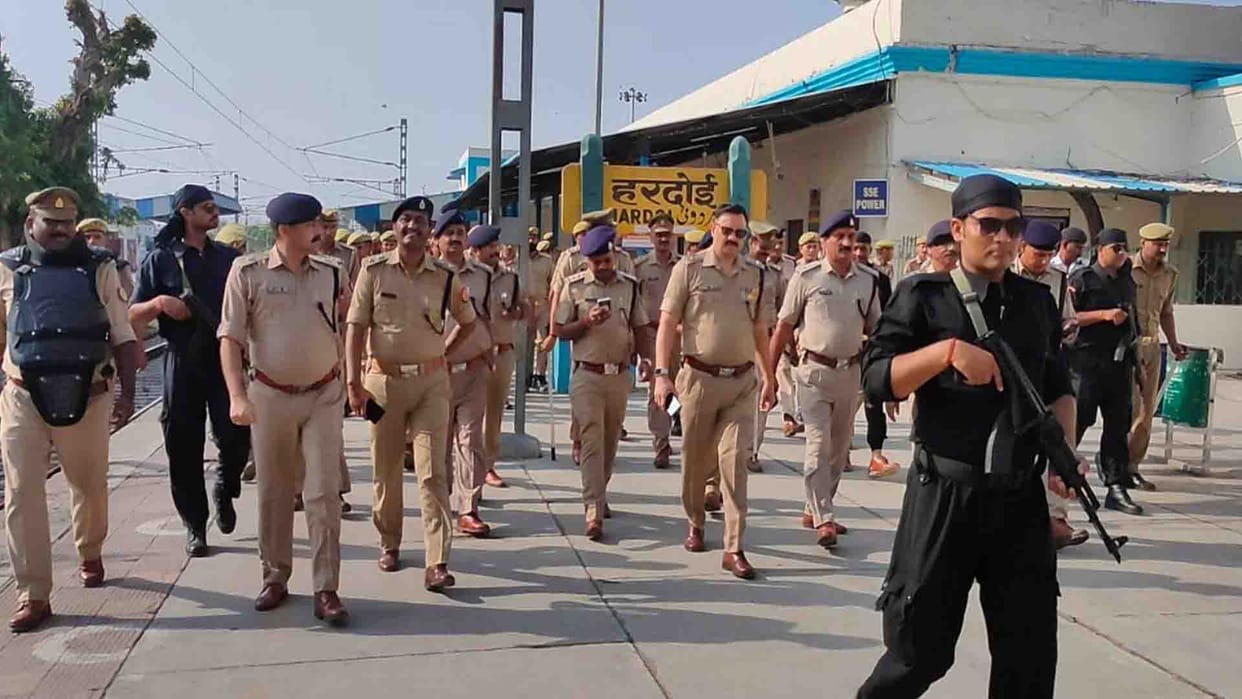 Hardoi: 32 people arrested for opposing Agneepath plan