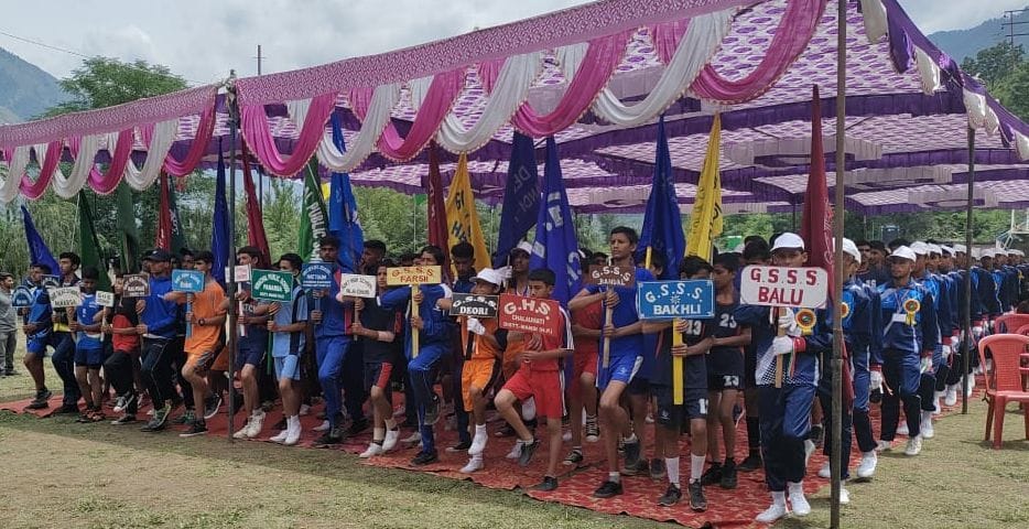 balu school became the winner in marchpast