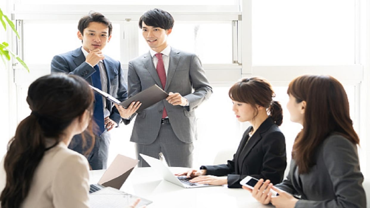 Office Relationship Tips to Deal With Ex While Working in the Same Office News in Hindi