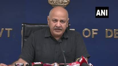 Delhi govt stucks to old excise policy amidst many allegations