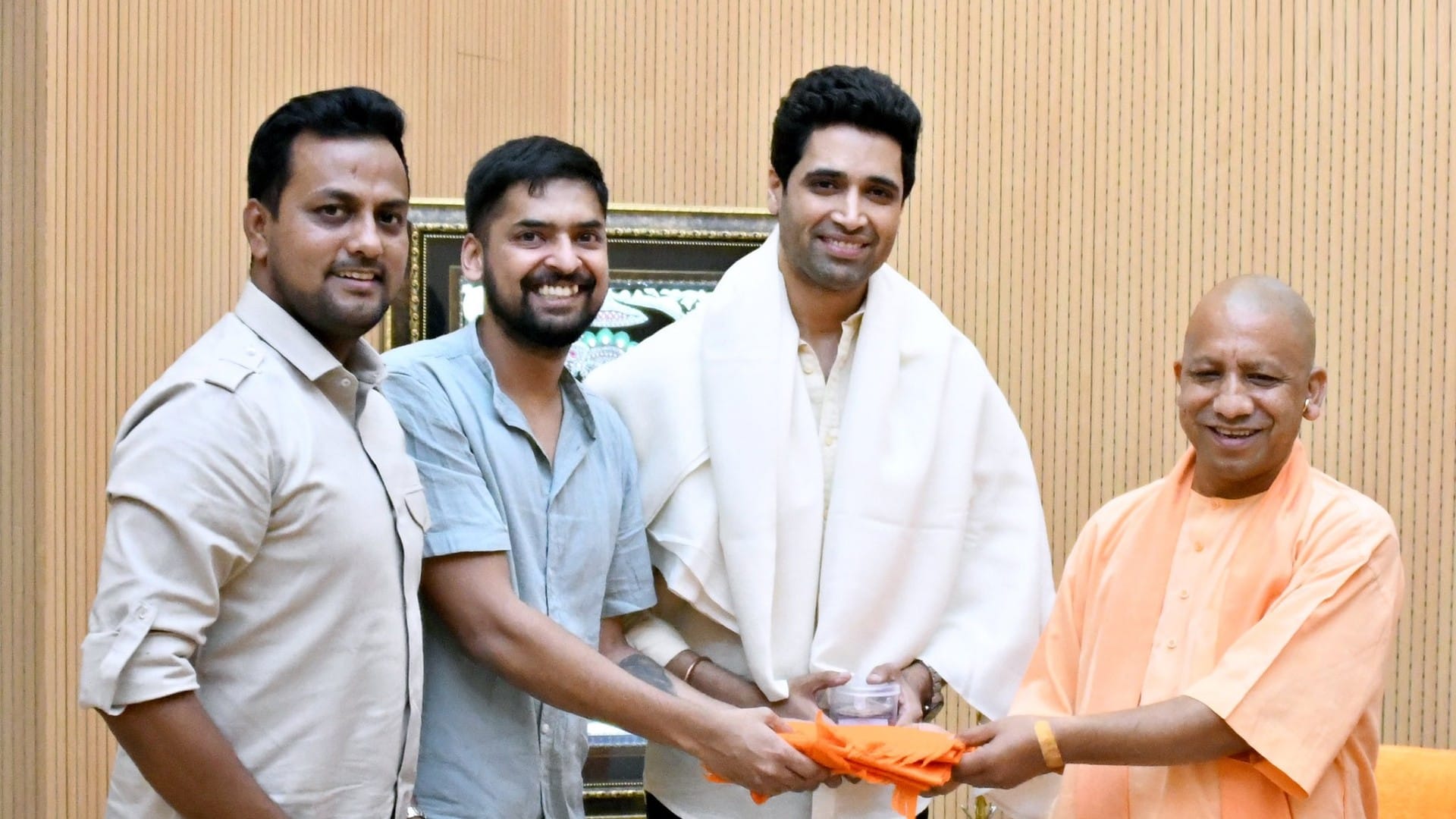 Filmy Wrap Raksha Bandhan Trailer out Sathish Vajra passed away Fukrey 3 shooting concluded  Samantha accused of spreading news of Naga Chaitanya affair Read 10 news from the entertainment world