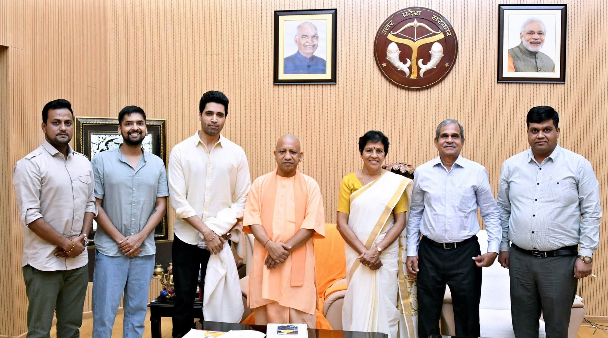 Up Cm Yogi Adityanath met Adivi Sesh Film Major Term and Major Sandeep unnikrishnan Parents