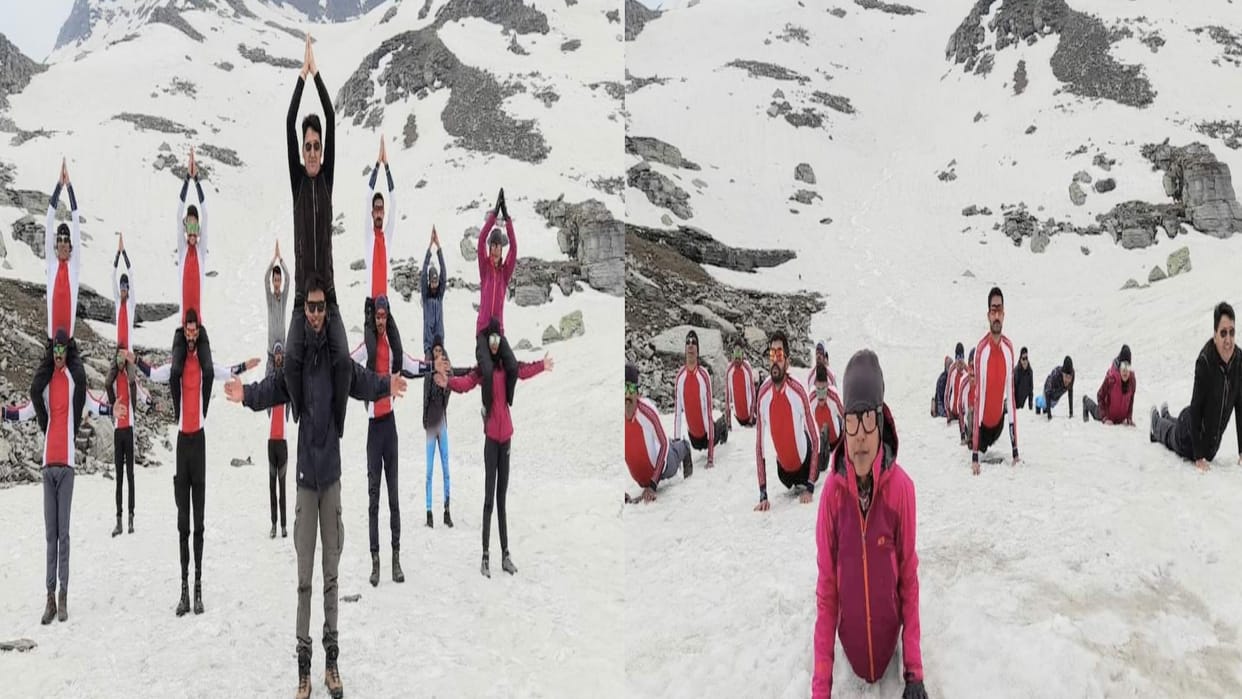 World Yoga Day: ITBP Central Ski Team did Pranayama in minus degree temperature in Rohtang Pass