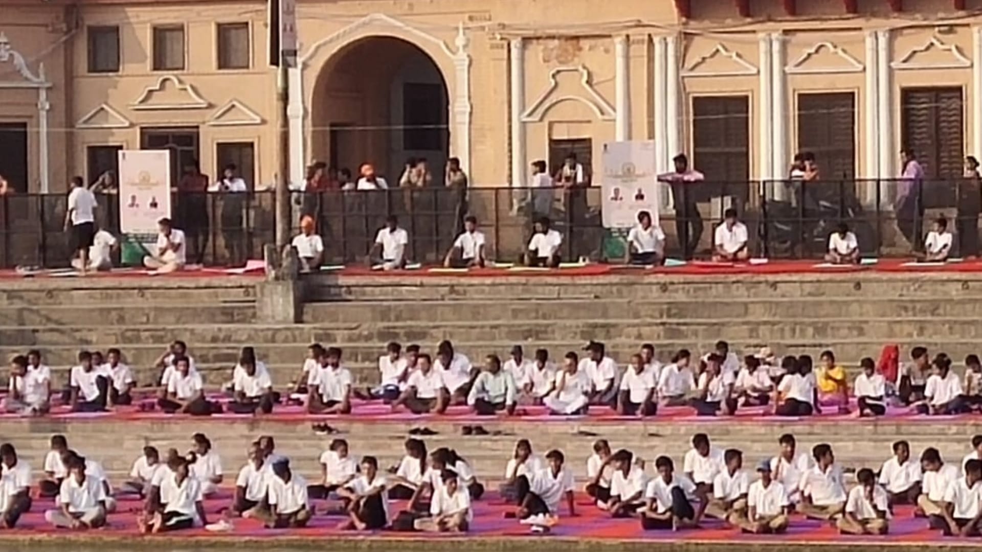 Yoga performed by 5000 people on Ram ki padi in Ayodhya.