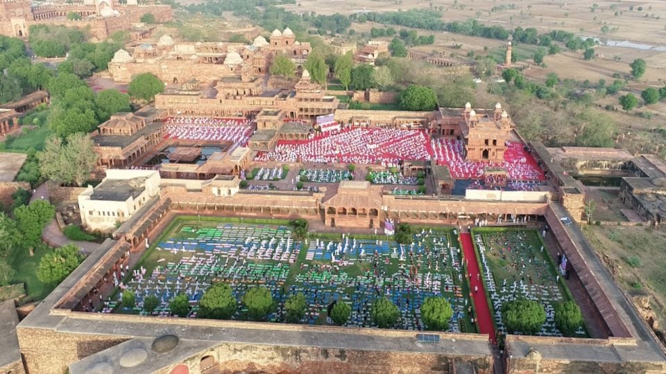 12 lakh people did yoga in Agra on International Yoga Day