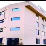 गेस्ट हाउस जहां दी गई दबिश...