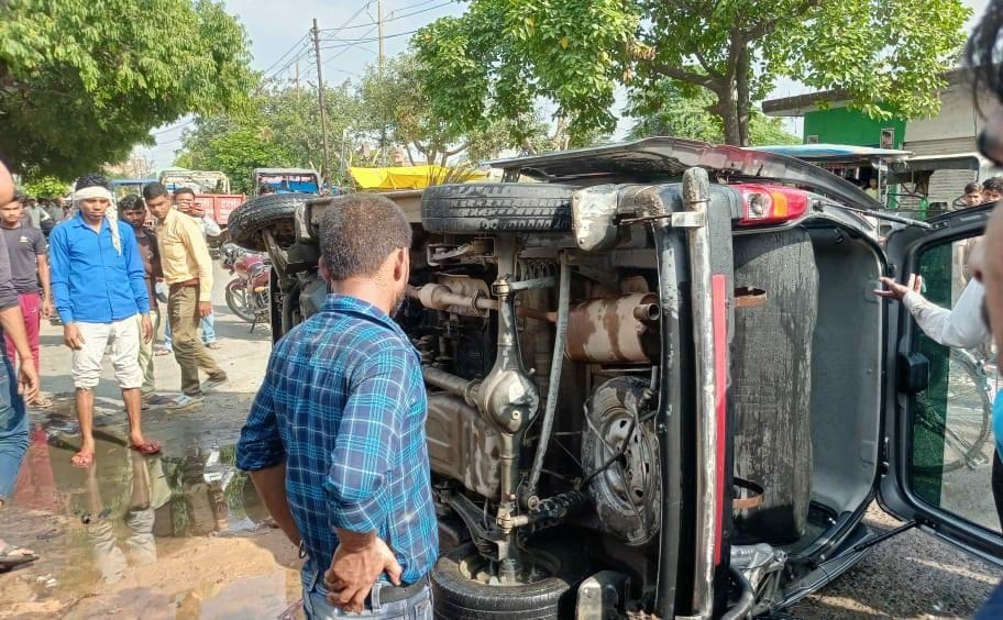 Fire breaks out in parked eco car, stampede