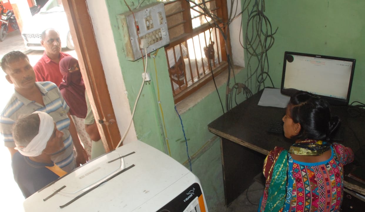 E-KYC site closed for eight days, farmers wandering