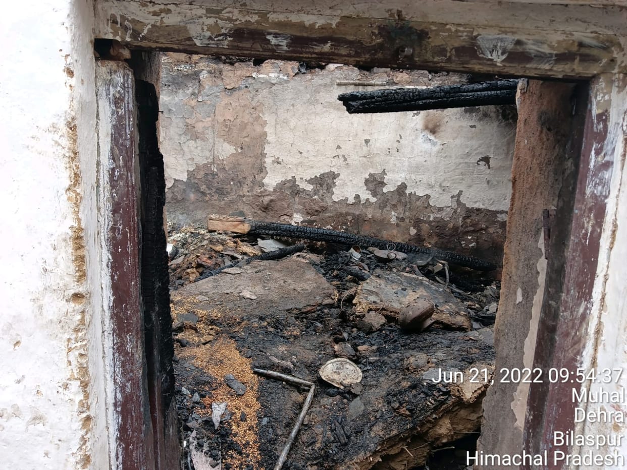 two room of house burnt in dehra village bharadi bilaspur