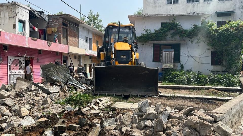 Bulldozer Action JDA demolished house built in police post