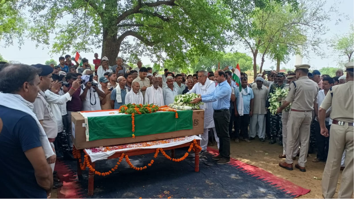 Funeral with military honours of martyr ASI Shivlal in Naxalite attack