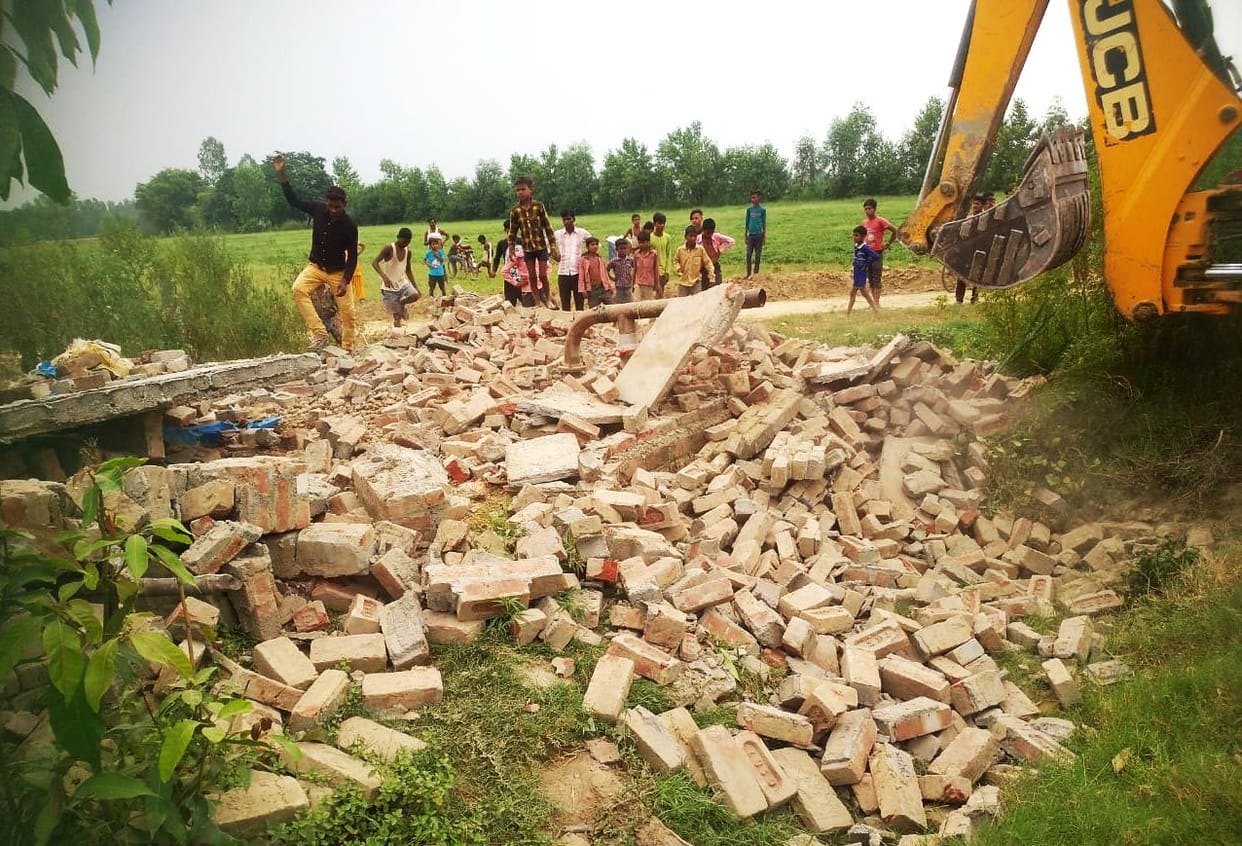 Encroachments removed from the route of Ganga Expressway