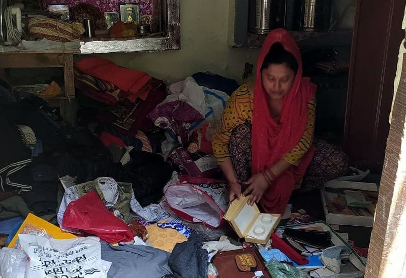 Kanpur Dehat : 20 lakh jewelery and 1.25 lakh cash stolen from health worker's house