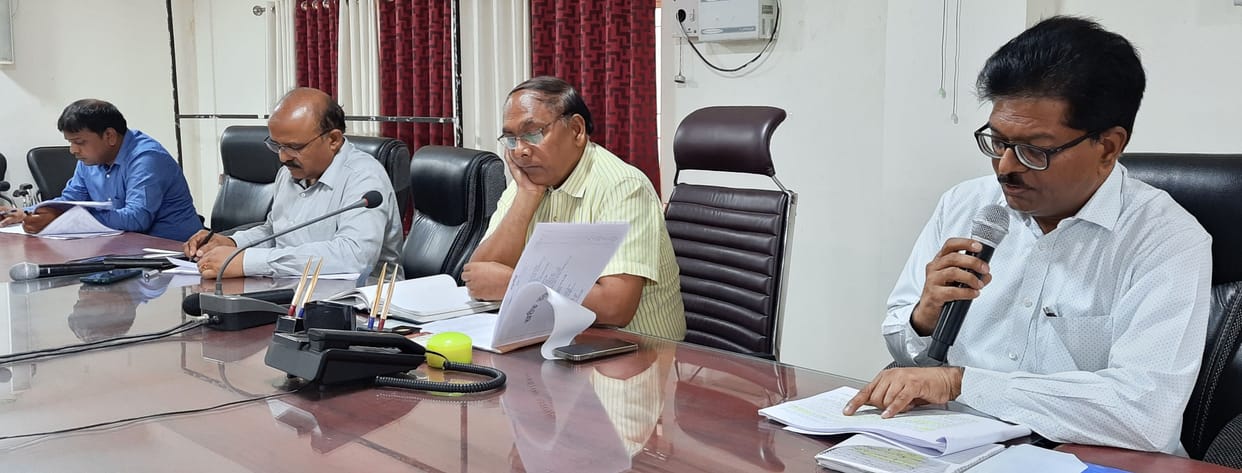 Order to deduct the salary of absent XEN and SDO