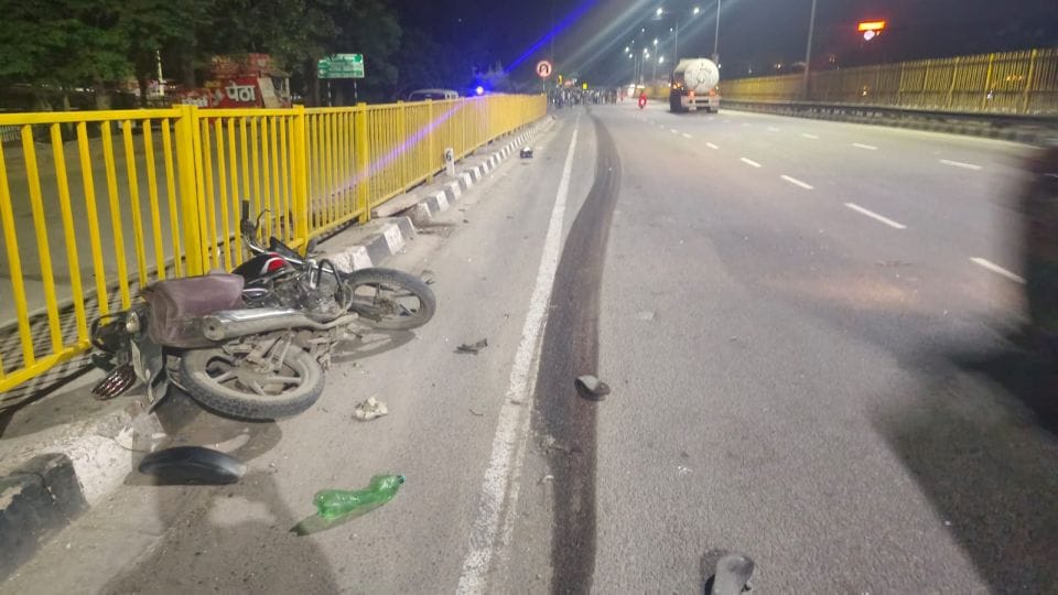 young man dies after crushed by container on delhi highway in agra