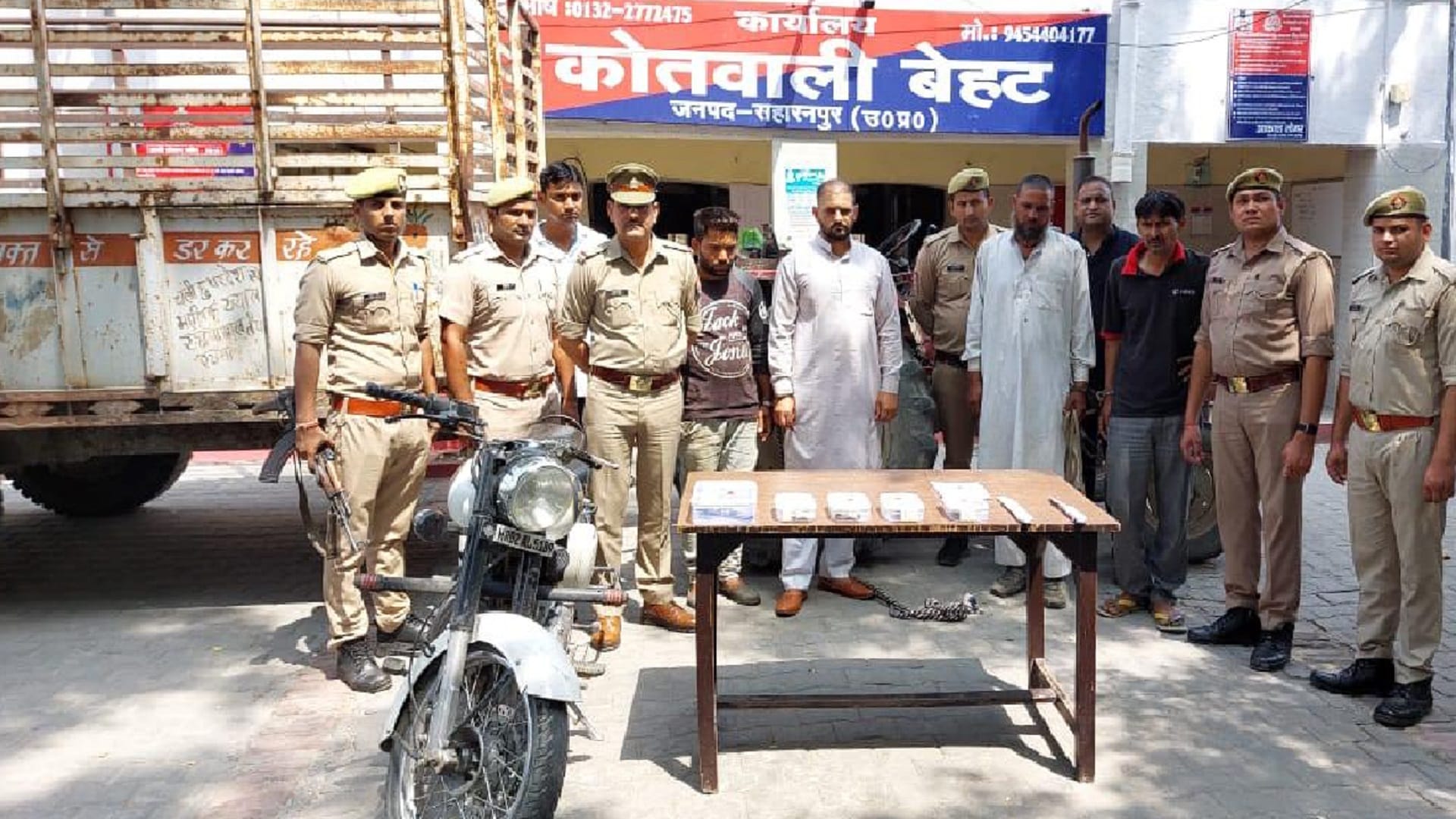 Saharanpur police has arrested five accused due to encounter see photos