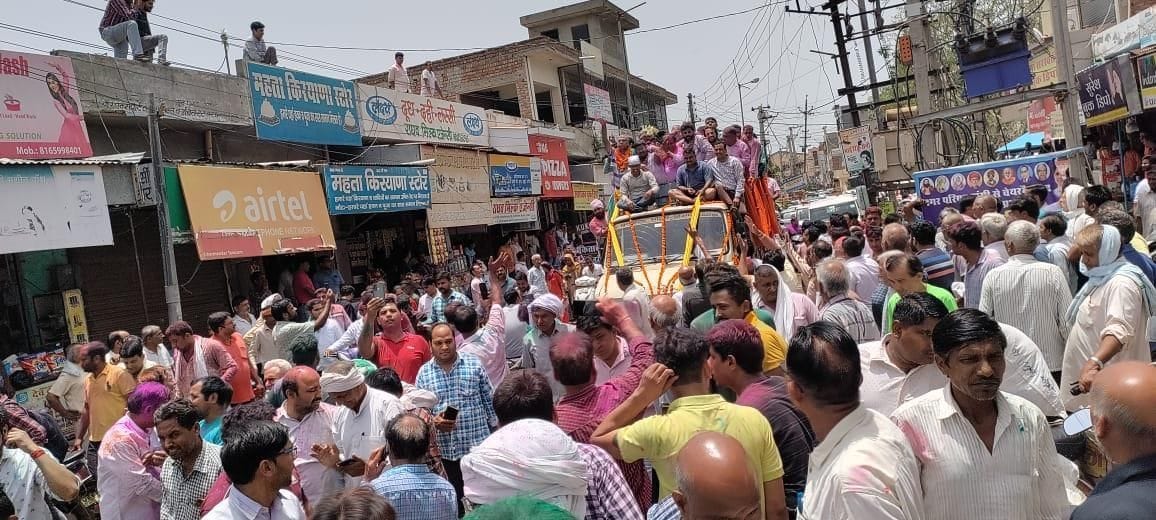 Independent Praveen Elawadi was ahead in every round over BJP candidate Meenu Sethi.