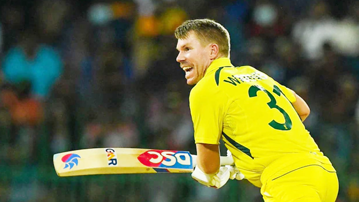 BBL 2022 David Warner chooses Big Bash over UAE's T20 league signs deal with Sydney Thunder team