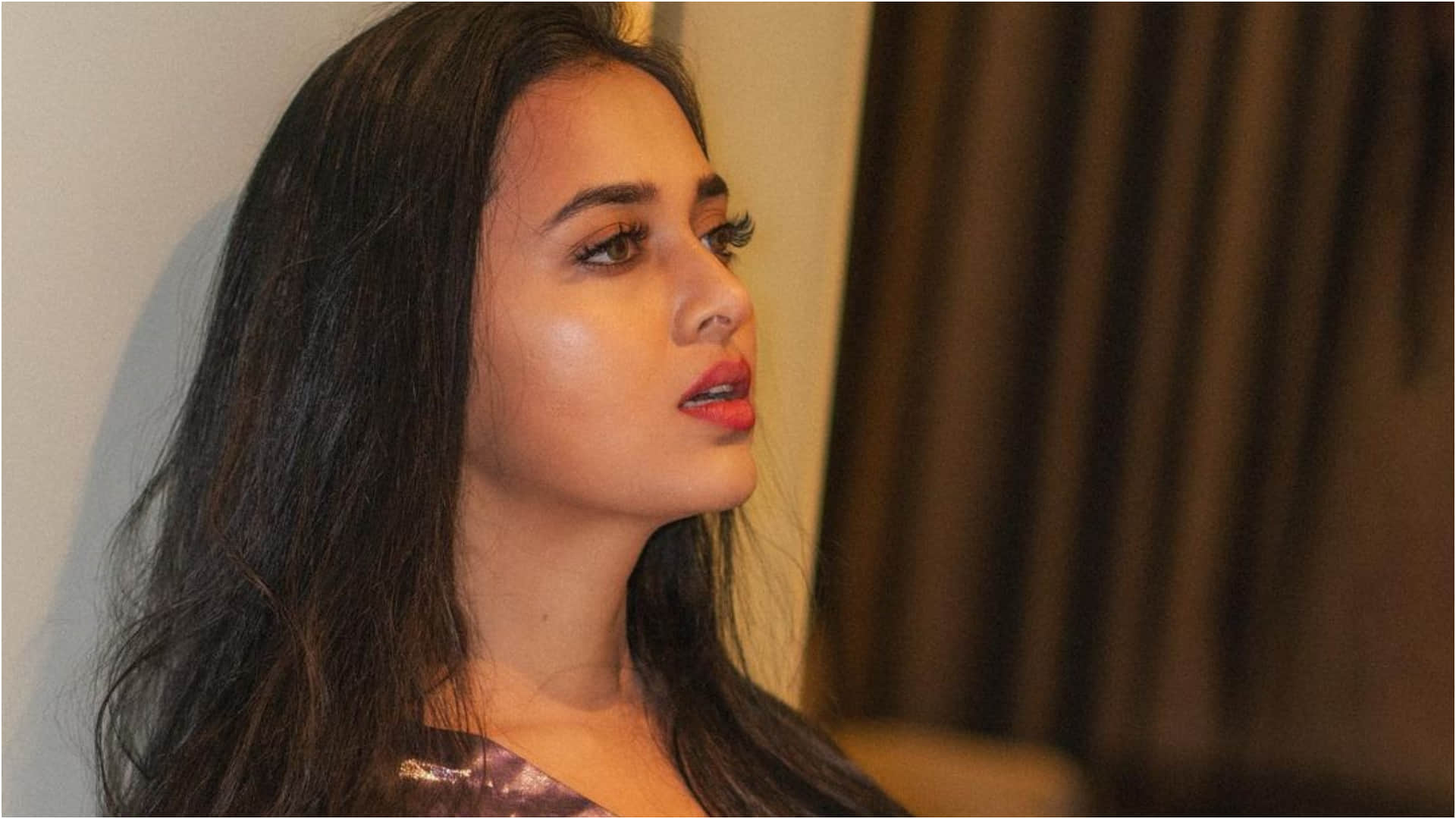 how to get eye look like tejasswi prakash in latest pic