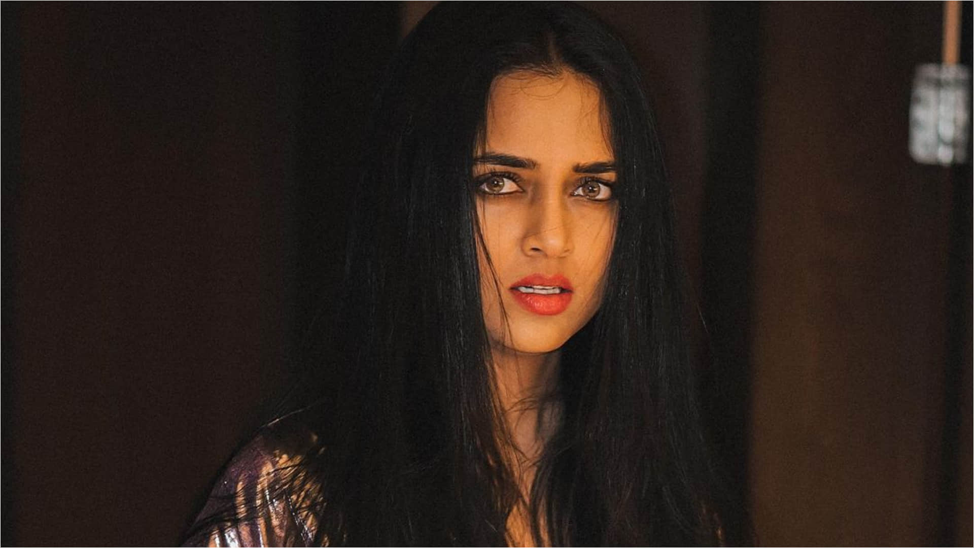 how to get eye look like tejasswi prakash in latest pic