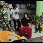 एसएसबी जवानों के गिरफ्त में  रोहिंग्या मुस्लिम महिला।
