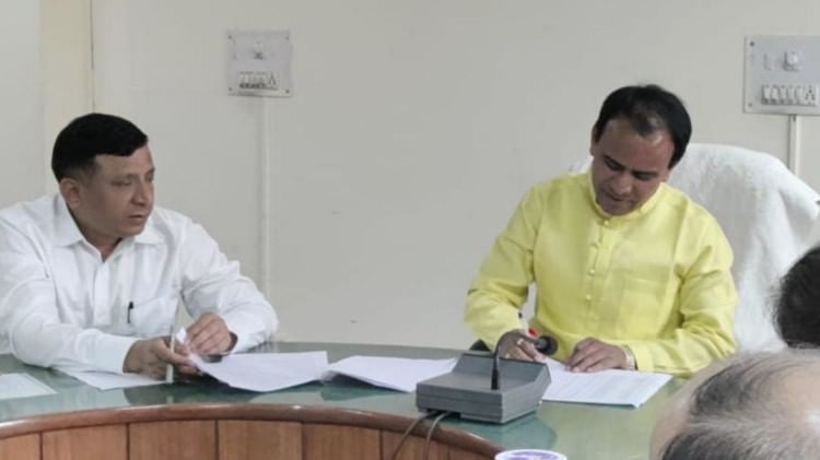 उच्च शिक्षा मंत्री डॉ. धन सिंह रावत