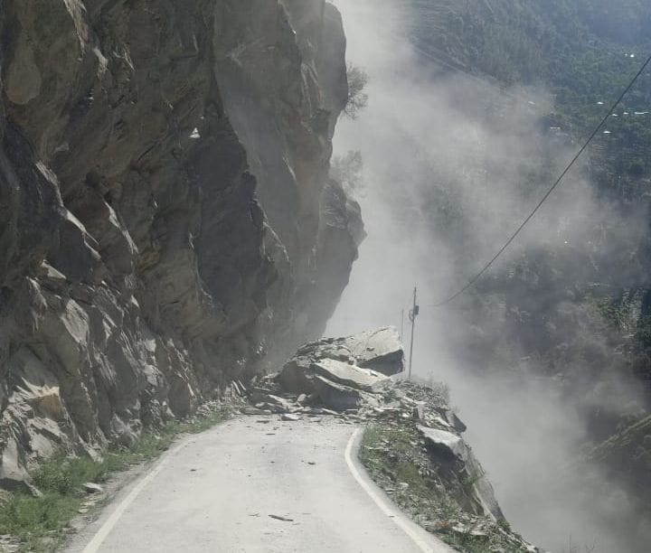 Kharamukh-Holi road remained closed for five hours