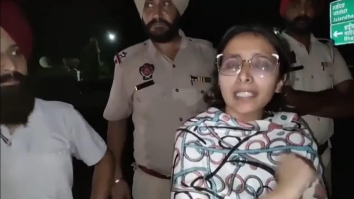 irst help then looted at gun point, Congress councilor's sister was returning with family from Harmandir Sahib
