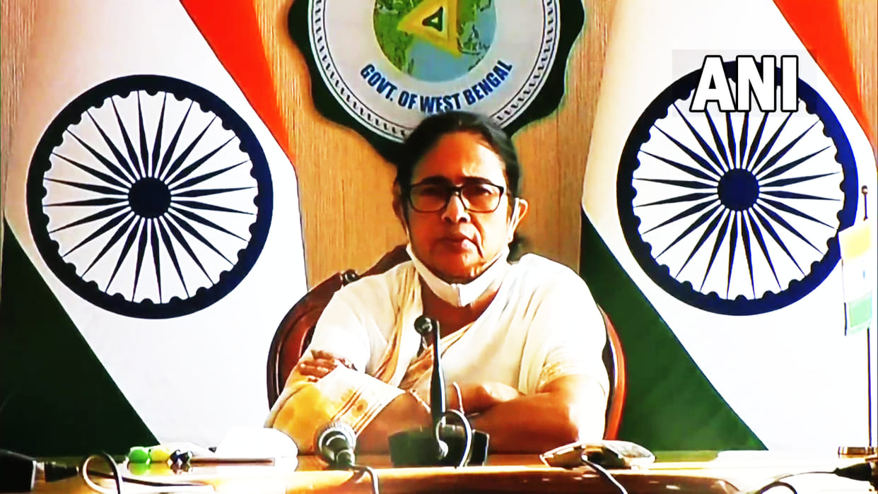 Maharashtra Political Crisis mamata banerjee says BJP wants to buy MLAs with money