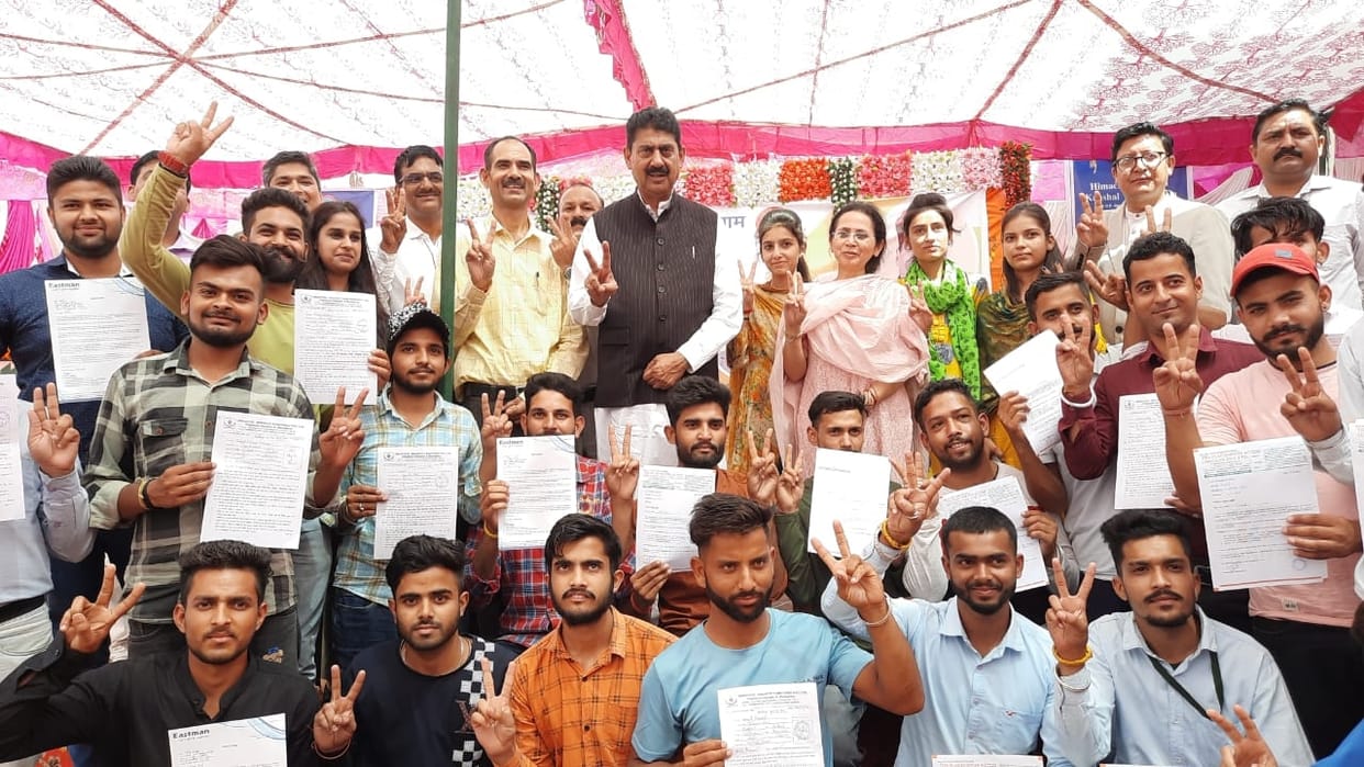 13 reputed companies of the country gave jobs to 450 youth