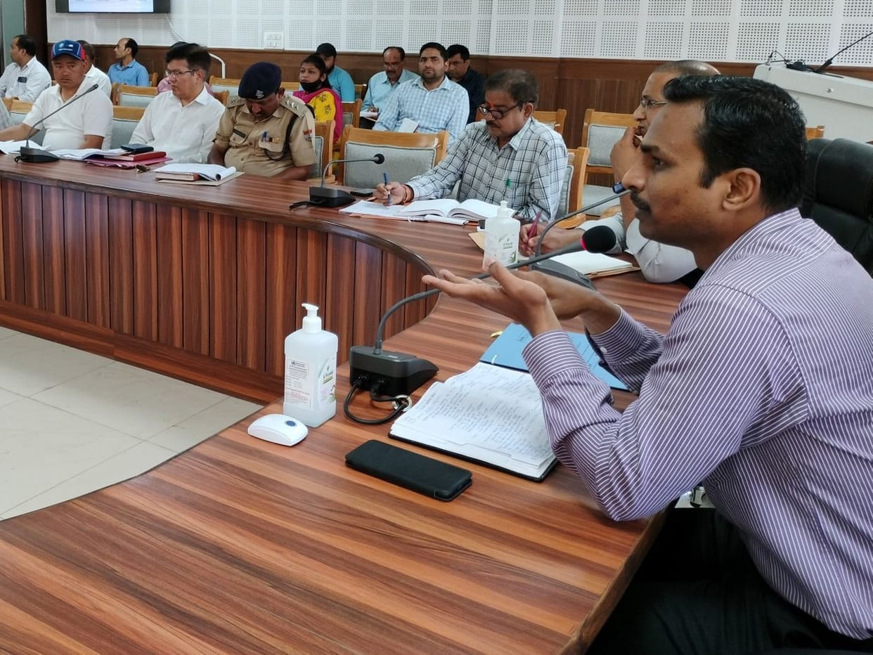 Answer sought from five officers for being absent from the meeting
