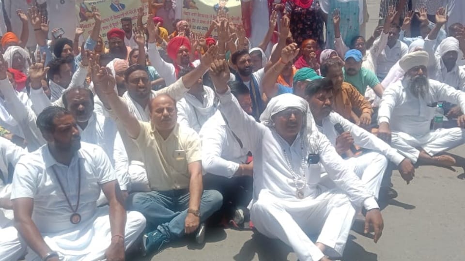 Protest against actor Rana Jung Bahadur in Amritsar 