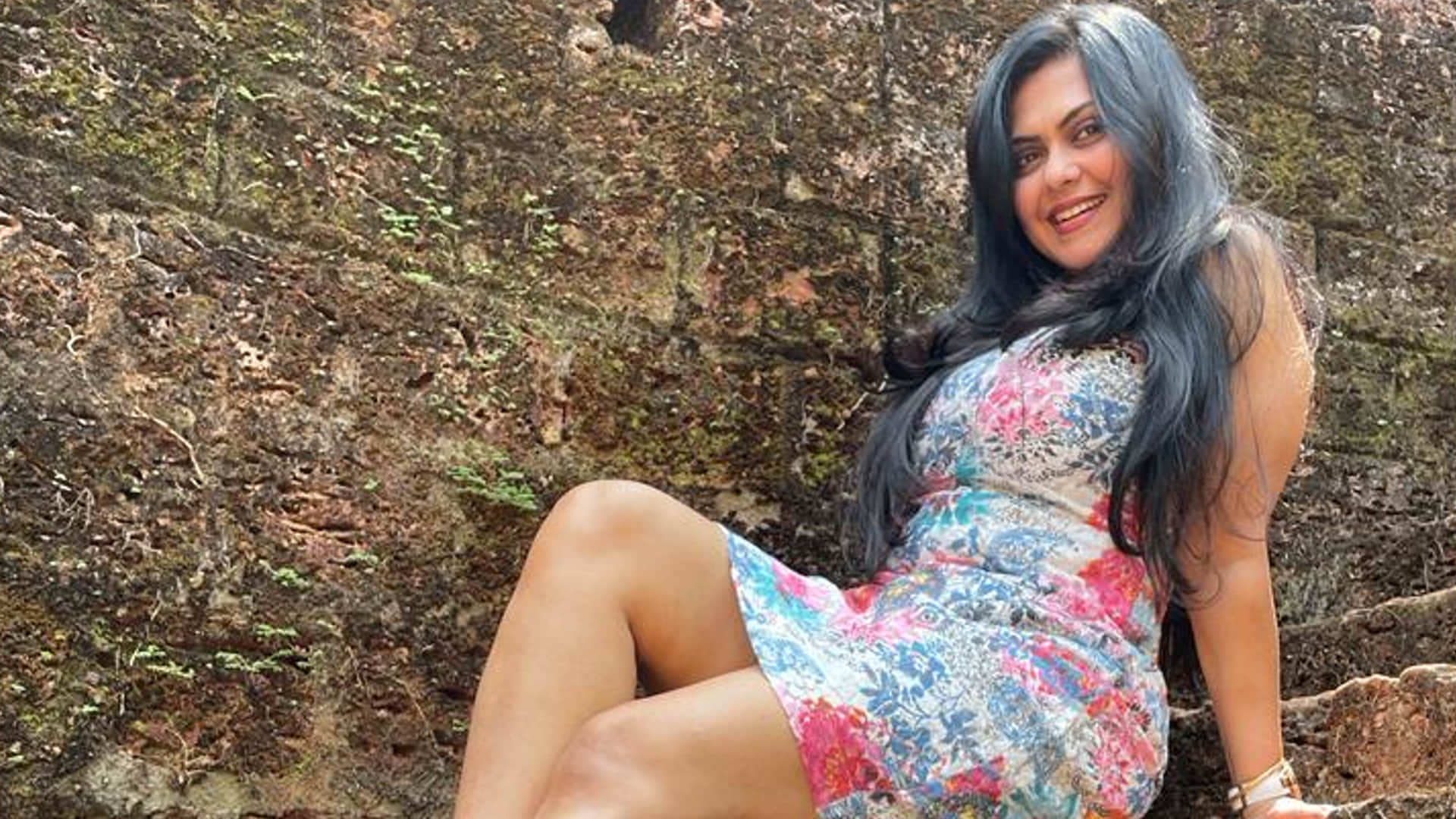 Bhojpuri number one heroine Rinku Ghosh start shooting for film navratri returned from Muscat after eight years