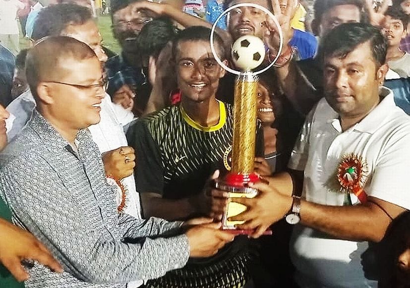 Dineshpur beat Rampur in football