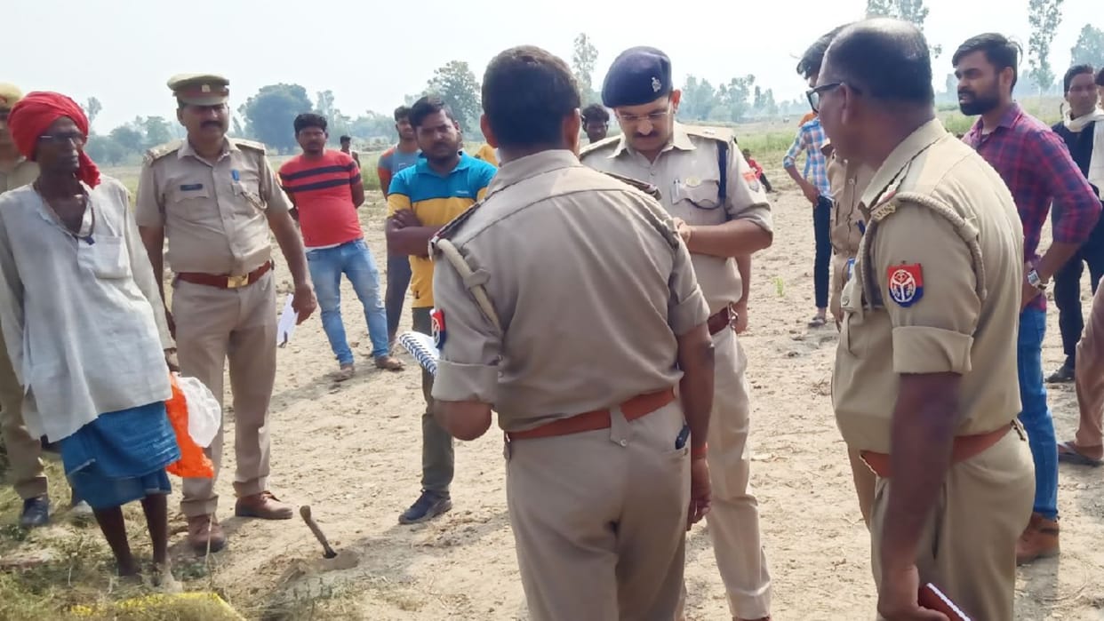 Barabanki News: Farmer shot dead, dead body found among bushes in the field, was missing since Thursday