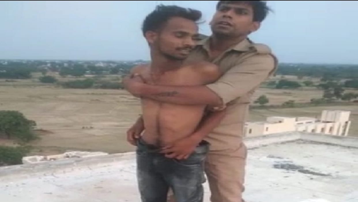 Talk to PM Narendra Modi otherwise I will give my life by jumping, the youth who climbed on the seventh floor of the medical college threatened