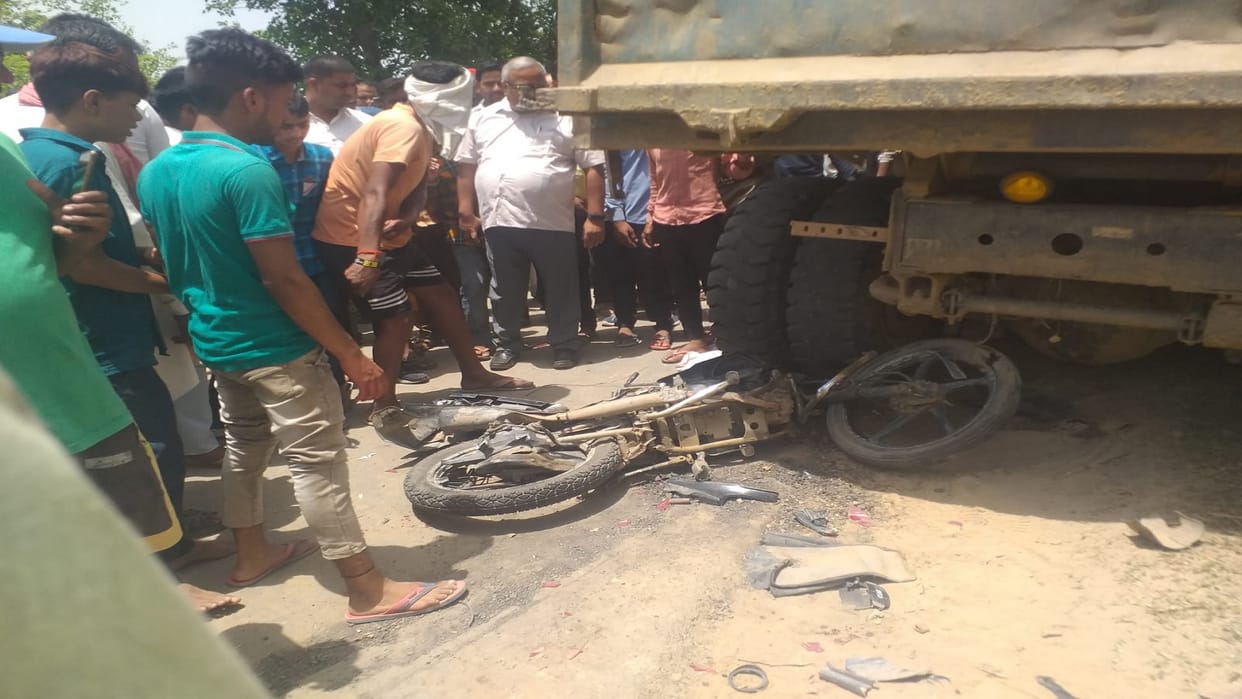 spot death as heavy vehicle hits bike rider villagers angry