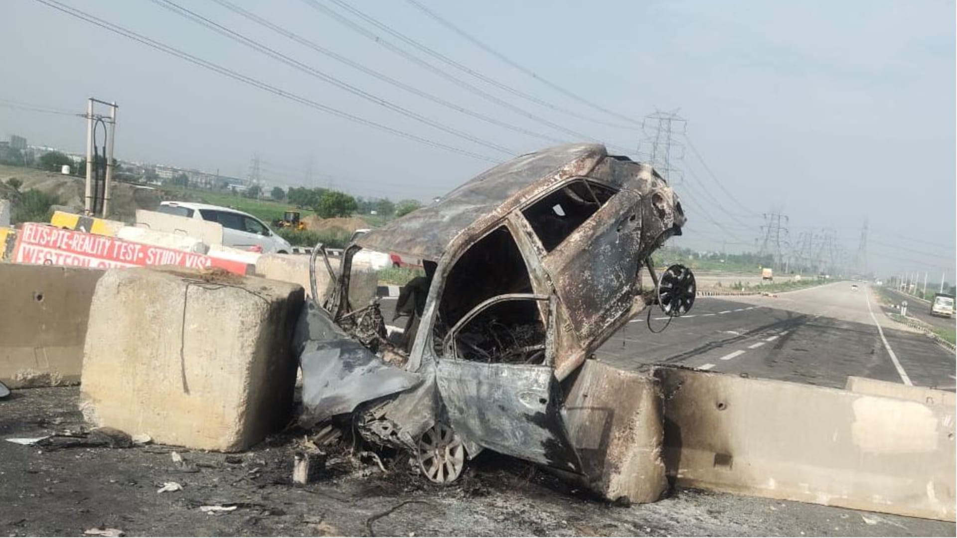 Three friends died in road accident due to negligence of NHAI in Sonipat